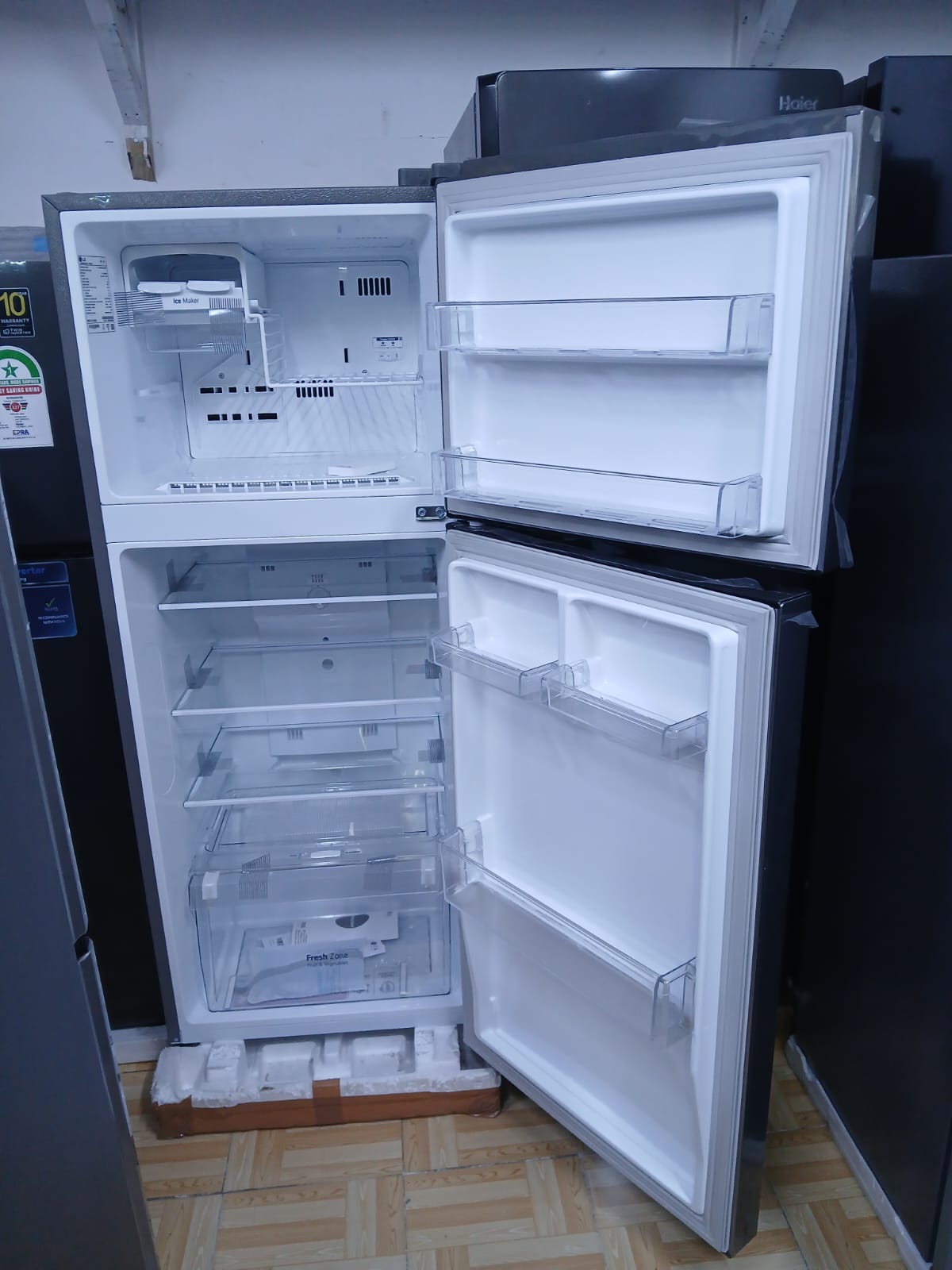 LG 234litres double door Fridge(GL-C252SLBB)